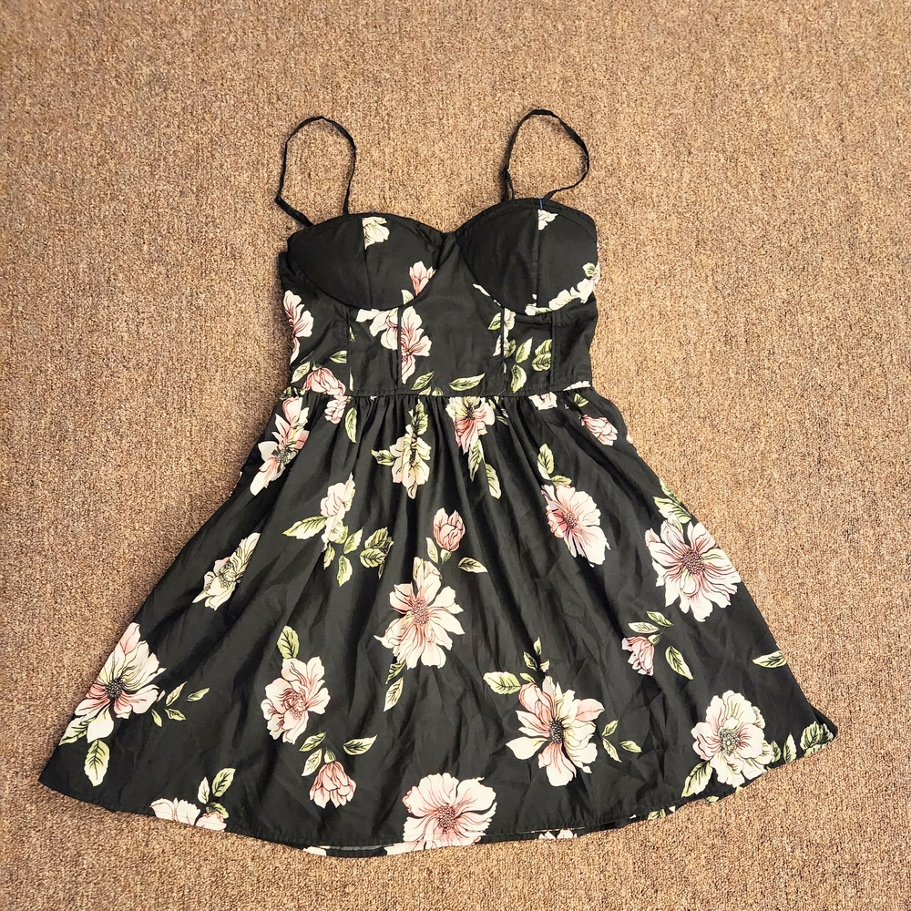 Band of Gypsies Black Floral Dress Size M